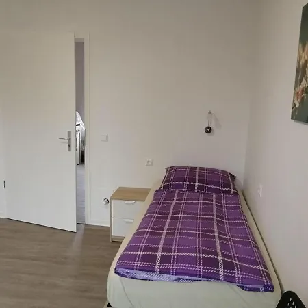 בית אירוח Haupthaus Moeblierte Mit Eigenem Bad